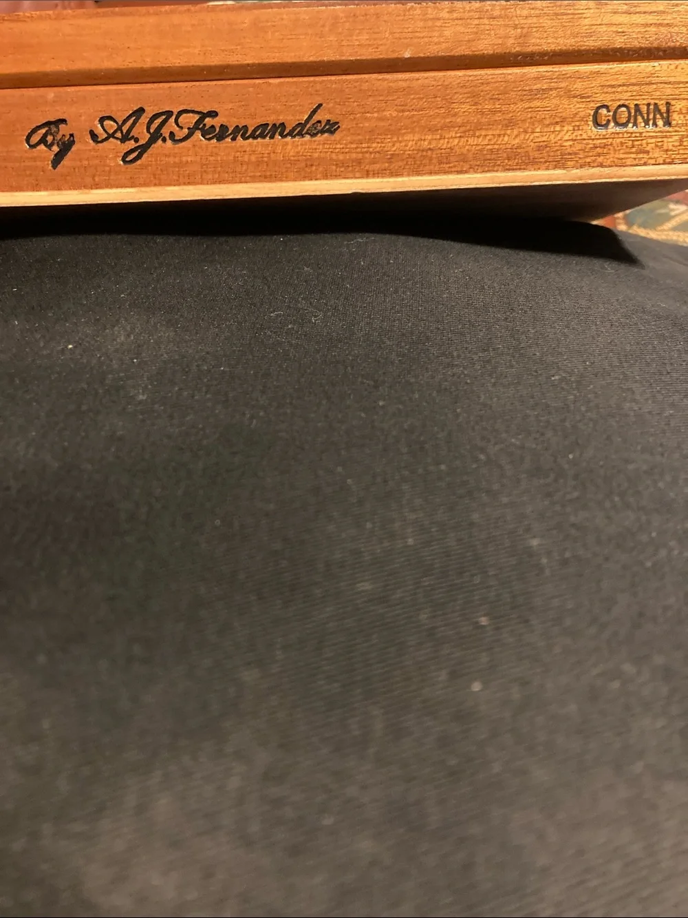 San Lotano Oval Wooden Cigar Box - Natural Brown